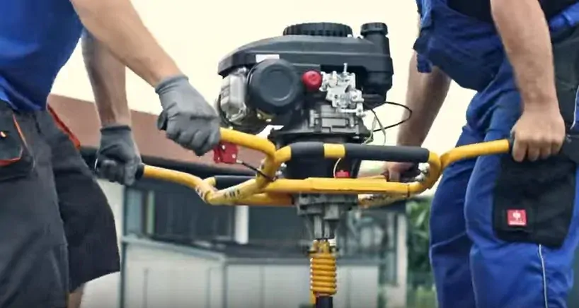 Půdní, zemní vrták Lumag EB 400PRO