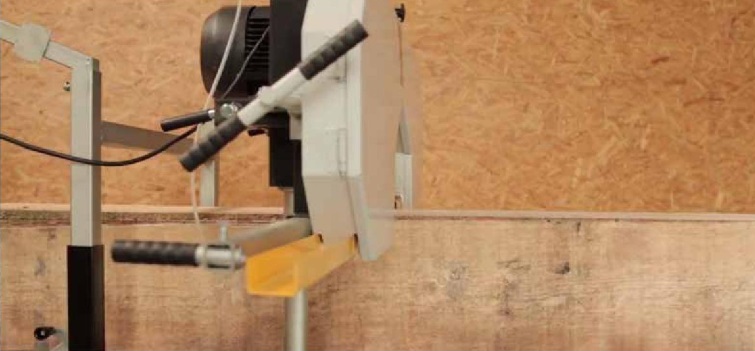 Kmenová pásová elektrická pila LUMAG BSW66 400V