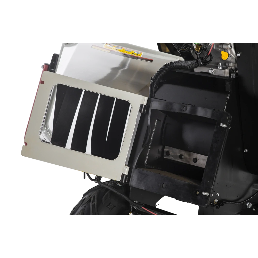 Benzínový štěpkovač LUMAG RAMBO HC15PRO – větve do 150 mm
