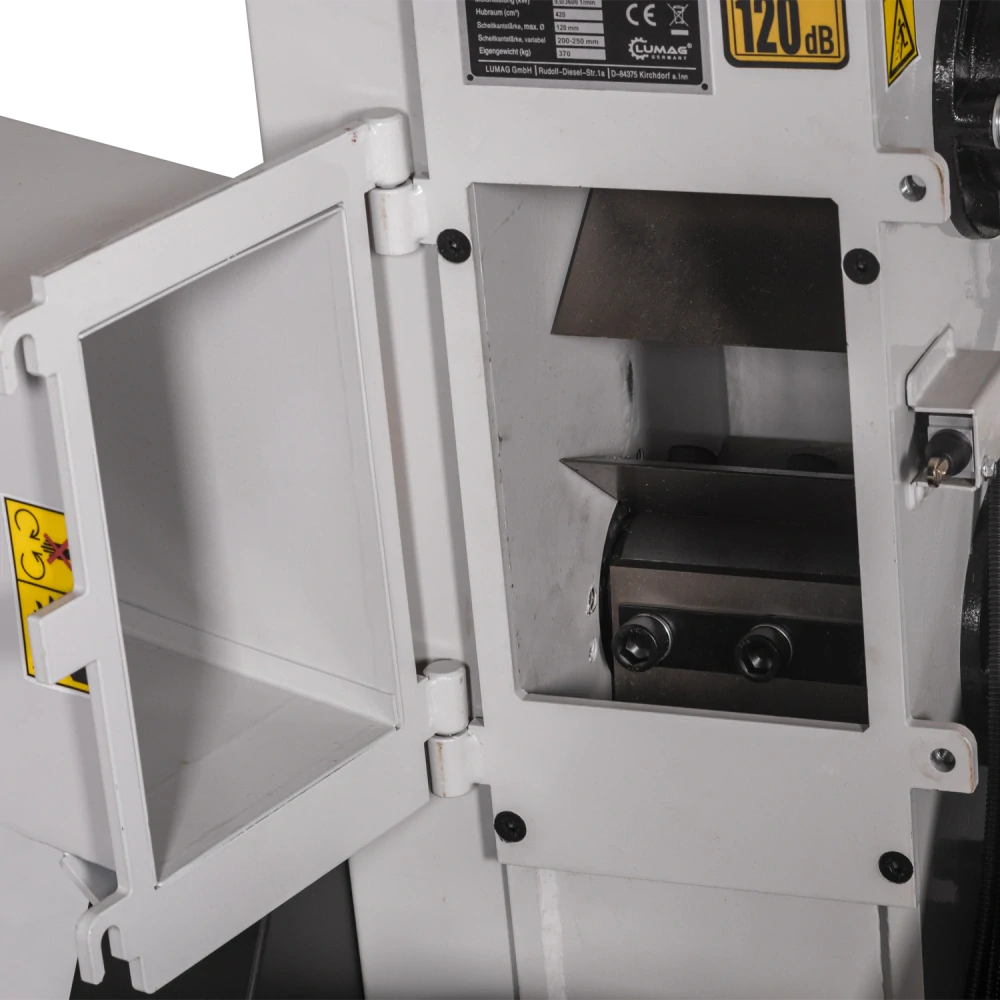 Benzínový špalíkovač dřeva LUMAG RAMBO HM200 – 9 kW