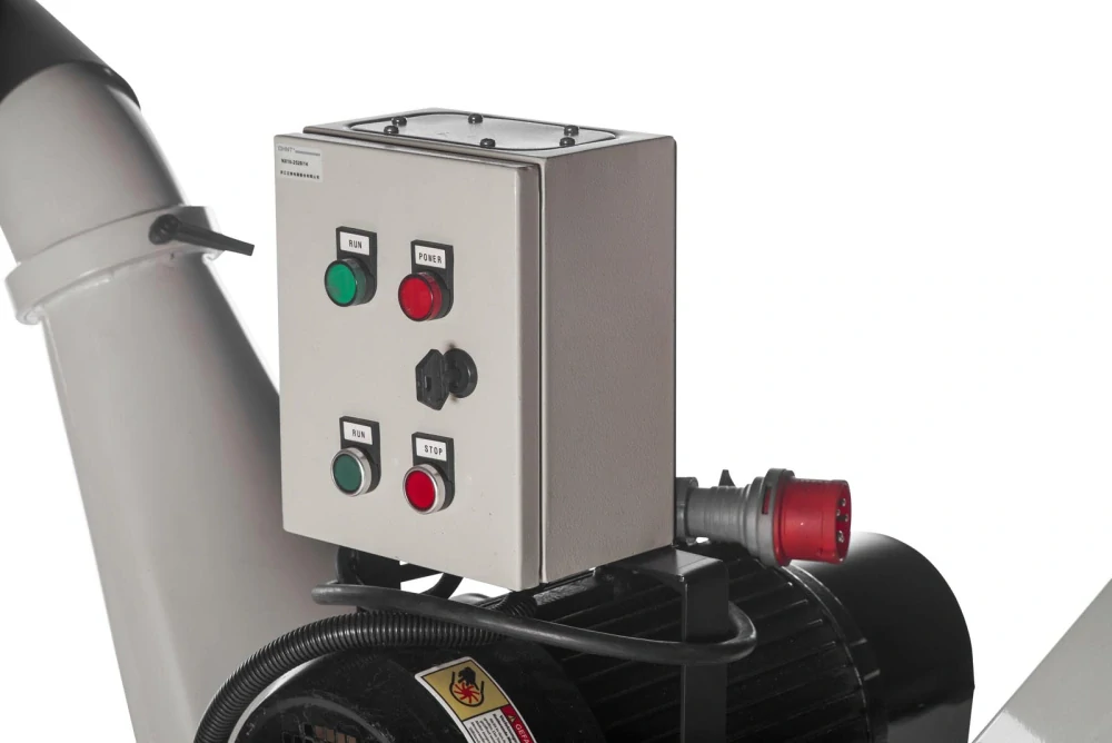Elektrický štěpkovač LUMAG RAMBO HC15E – 400 V, 5,5 kW, větve do 100 mm