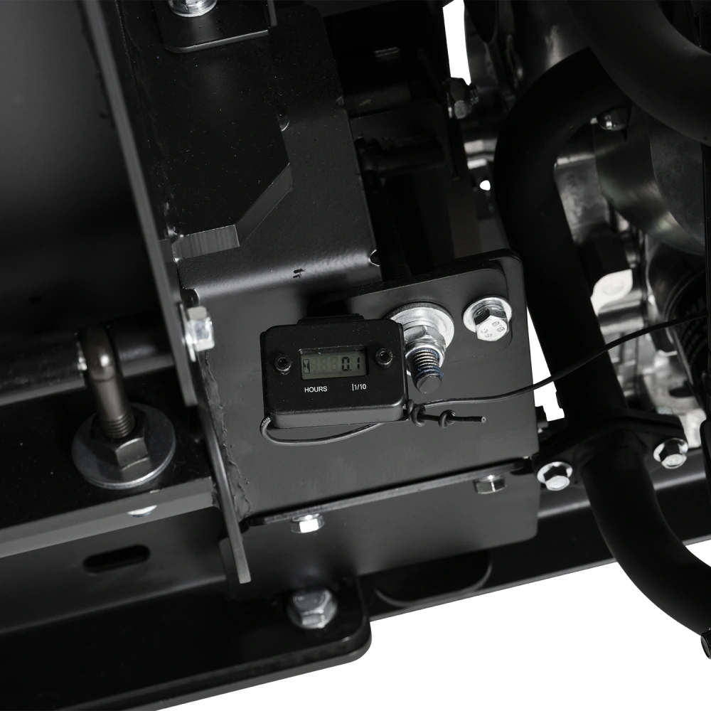 Benzínový štěpkovač LUMAG RAMBO HC15HV2 – hydraulické podávání, 150 mm