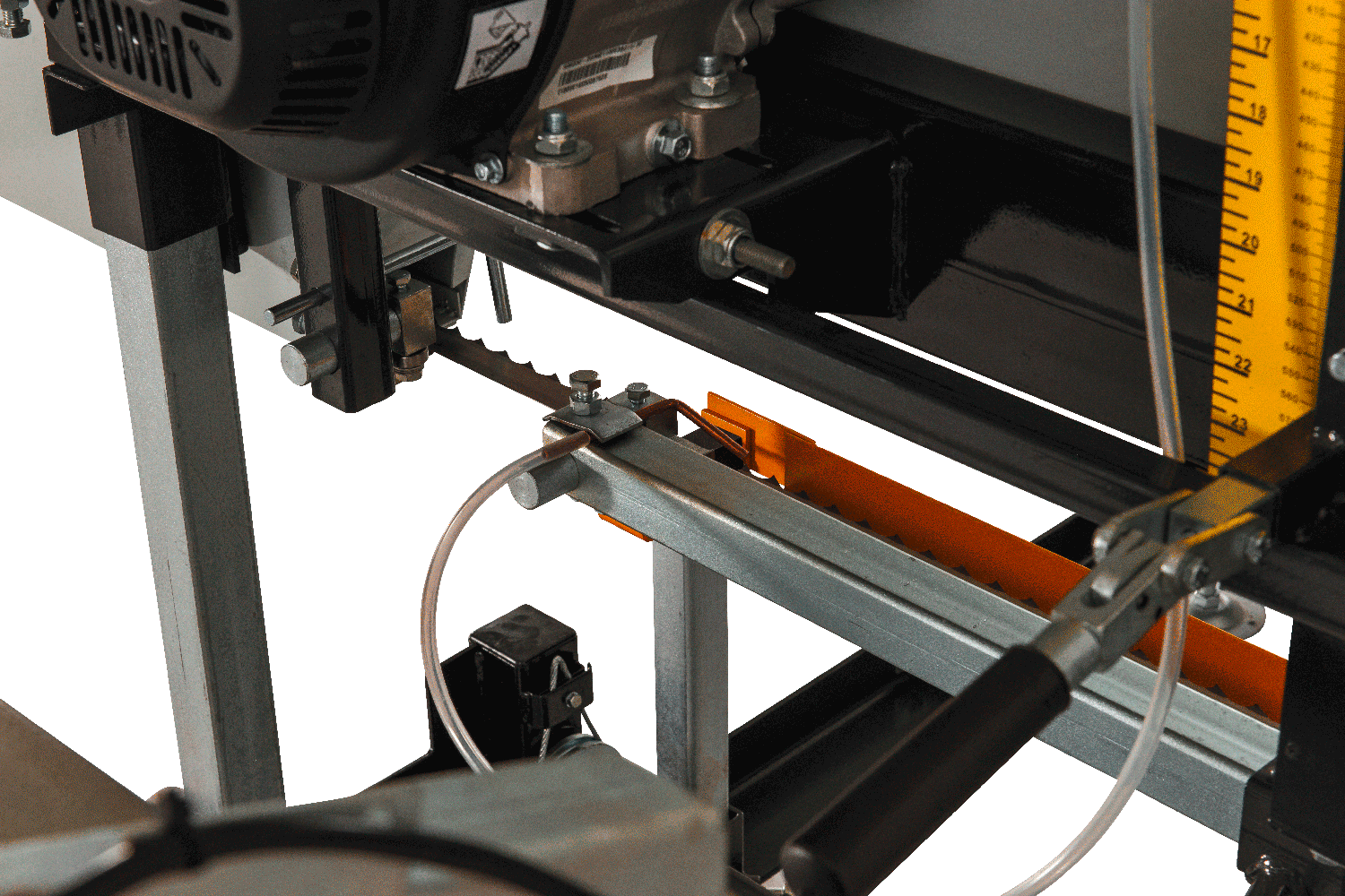 Kmenová pásová benzínová pila LUMAG BSW66 GL